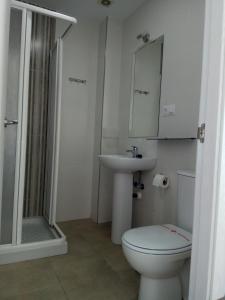 Koupelna v ubytování Hostal Brisas de Conil