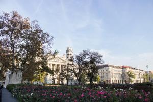 Vonkajšia záhrada v ubytovaní Home at Parliament
