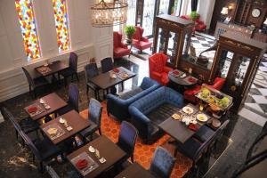 Area tempat duduk di Golden Tulip RS Boutique Hotel-Tainan