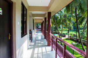 Ein Garten an der Unterkunft Lazy Frog Guest House
