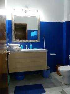 A bathroom at Villa Maria Apartments