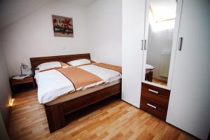 Postel nebo postele na pokoji v ubytování Tourist farm Samec