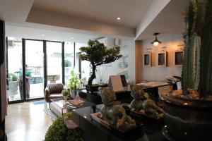 Jídlo v hostelu nebo okolí