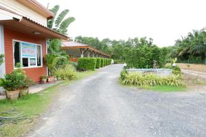 Gallery image of Jarawee Resort in Chumphon