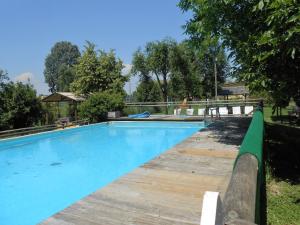 Bazén v ubytování Agriturismo Taglio del Re nebo v jeho okolí