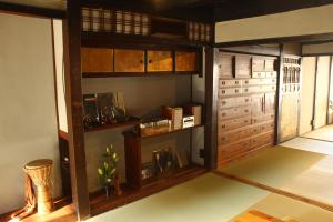 Kuchyň nebo kuchyňský kout v ubytování Hostel & Tatami Bar Uchikobare -内子晴れ-