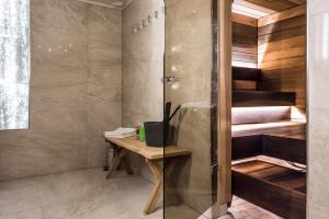 Postel nebo postele na pokoji v ubytování Boutique Hotel Yöpuu