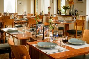 A restaurant or other place to eat at Campanile Hotel & Restaurant Venlo