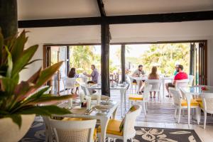 Reštaurácia alebo iné gastronomické zariadenie v ubytovaní Wellesley Resort Fiji