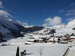 Tgèsa Dutg Grond iarna