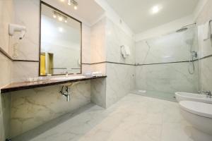Ванна кімната в Hotel Traiano