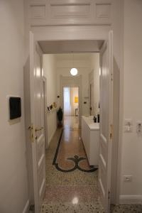 Koupelna v ubytování Re Ruggero Rooms