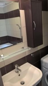 A bathroom at Gereben Apartman Pécs Még 4 kép