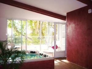 Fotografie z fotogalerie ubytování Chateau Nestuby v destinaci Cotignac