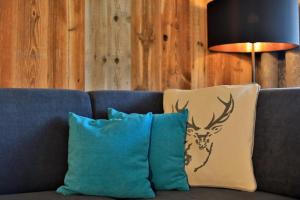 A seating area at Familyparadies GAMPLALM