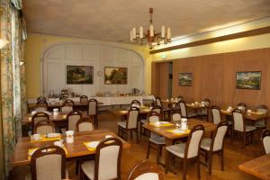 Restoran ili drugo mesto za obedovanje u objektu Hotel Terminus Brugg