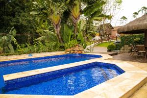 Bazén v ubytování Casa Branca Pousada nebo v jeho okolí