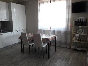 A kitchen or kitchenette at Villa Sofia