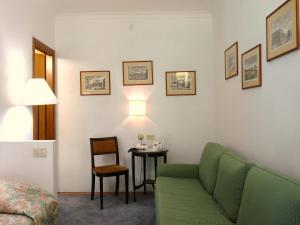 A seating area at Classic Hotel