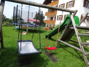 A área de jogos para crianças em Sohlerhof