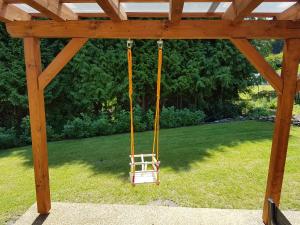 Vonkajšia záhrada v ubytovaní Chalupa na Lipně - Holiday House 1