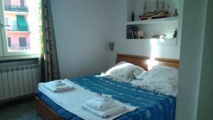 A bed or beds in a room at Fabienne