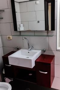 Phòng tắm tại Yarden Sea Side Apartments