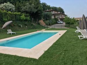 The swimming pool at or close to Agriturismo Nonna Bettina