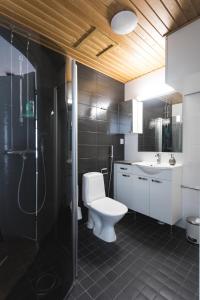 Kylpyhuone majoituspaikassa Tuomas´ luxurious suites, Kitka.