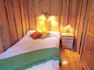 Una cama o camas en una habitación de Polar Star Kelostar I