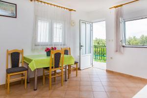 Balkón nebo terasa v ubytování Apartments Zovko