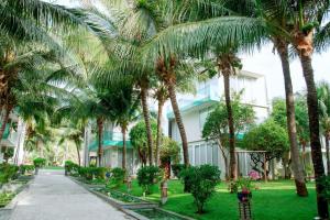 Tòa nhà nơi resort tọa lạc