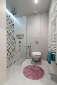 Phòng tắm tại P&O Apartments Górskiego