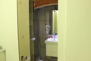 Koupelna v ubytování Element Suites