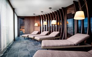 Uma área de estar em SAKS Urban Design Hotel Frankfurt