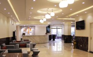 TV a/nebo společenská místnost v ubytování Citymax Hotel Aswan