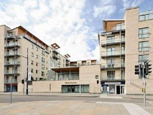 Gallery image of The Park - Holyrood Road with Free Parking in Edinburgh