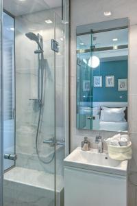Kúpeľňa v ubytovaní Frixos Acropolis Luxury Apartment + 8 fotografií