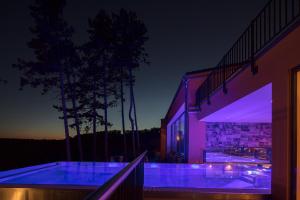 Bazén v ubytování Wellnesshotel Schönblick nebo v jeho okolí