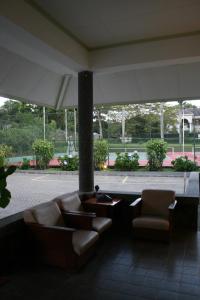 Χώρος καθιστικού στο Concordia Hotel Bumi Sangkuriang Bandung