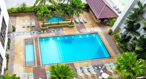 Bazén v ubytování Bayview Hotel Georgetown Penang nebo v jeho okolí