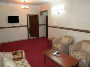 Posezení v ubytování Al Farhan Hotel Suites - Al Salam