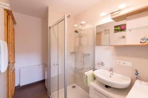 Łazienka w obiekcie Appartement Alpina