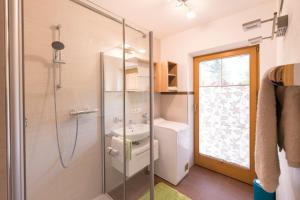 Łazienka w obiekcie Appartement Alpina