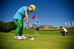Golf v hotelu nebo okolí