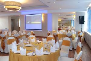 Gallery image of Golden Crown Hotel in Ho Chi Minh City