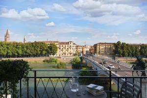 Výhľad na mesto Verona alebo výhľad na mesto priamo z penziónu