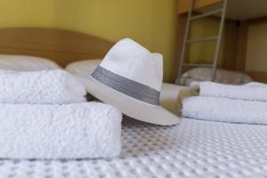 Postel nebo postele na pokoji v ubytování Mavridis Studios