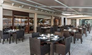 Restaurace v ubytování Hotel Lakend