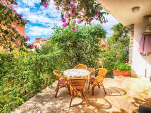 Zahrada ubytování Apartments Radmila 977